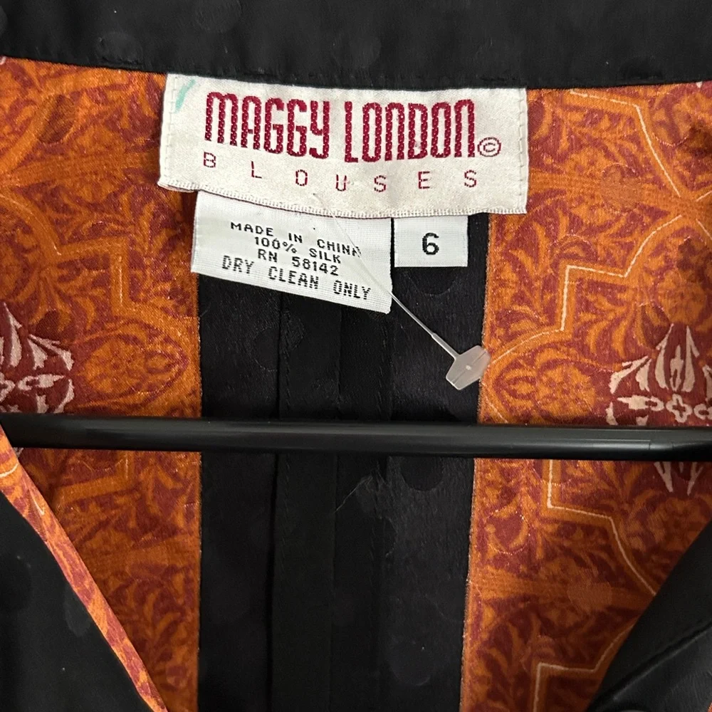 NWOT Maggy London Animal Print 
Silk Blouse Size 6 - Picture 2 of 5